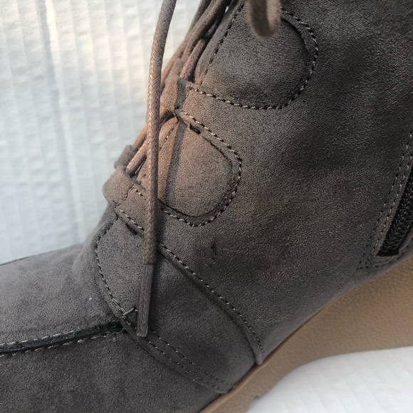 Maurice Ankle Boots - Picture 7 of 13